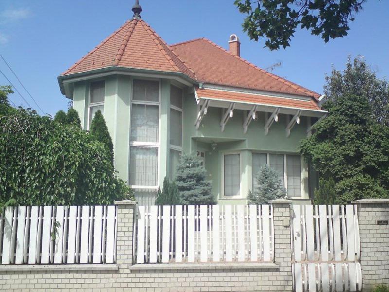Center Apartmanhaz Hotel Hajdúszoboszló Eksteriør billede